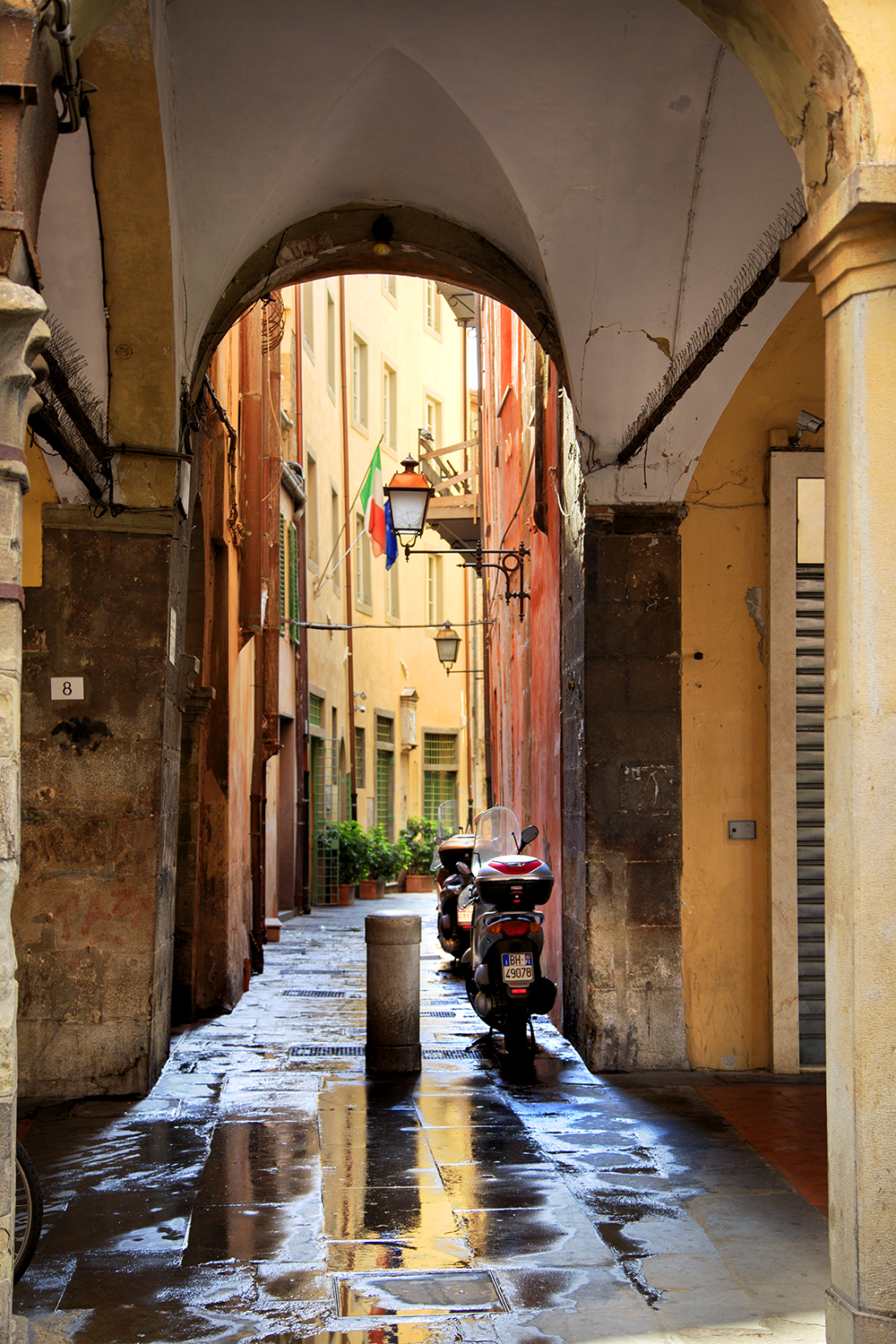 A Leaning Tower And A Pisa Pizza - Image 9
