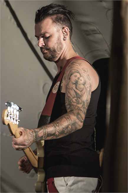 Mood Swings Unplugged - Image 9