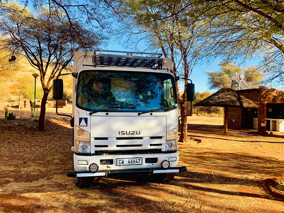 The Fab Four Conquer The Kalahari - En Route to Mabuasahube - Image 19