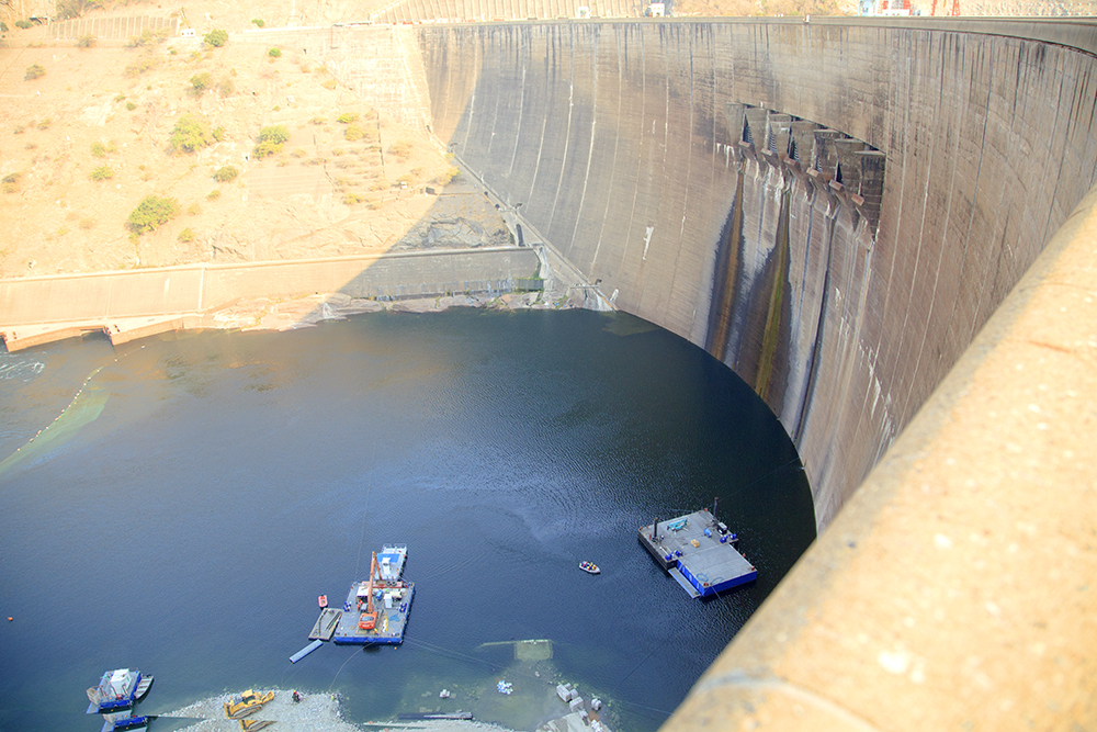 The Wall - Kariba Dam - Image 11