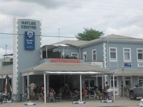 Bon Arrivee Maun: Fly me to the moon