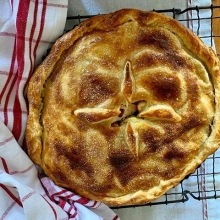 A beauty! Apple tart just from the oven!